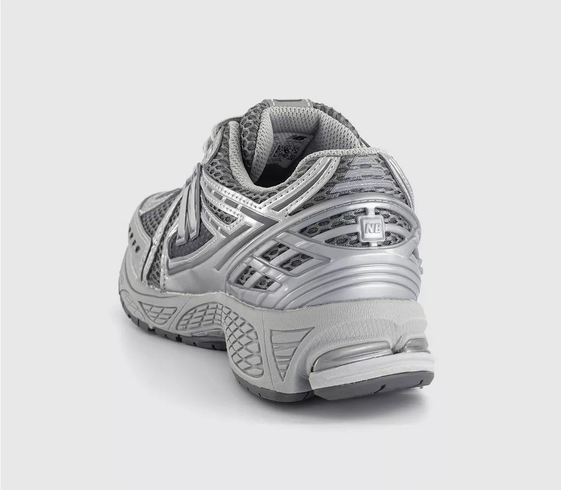 NEW BALANCE 1906 Trainers Harbor Grey