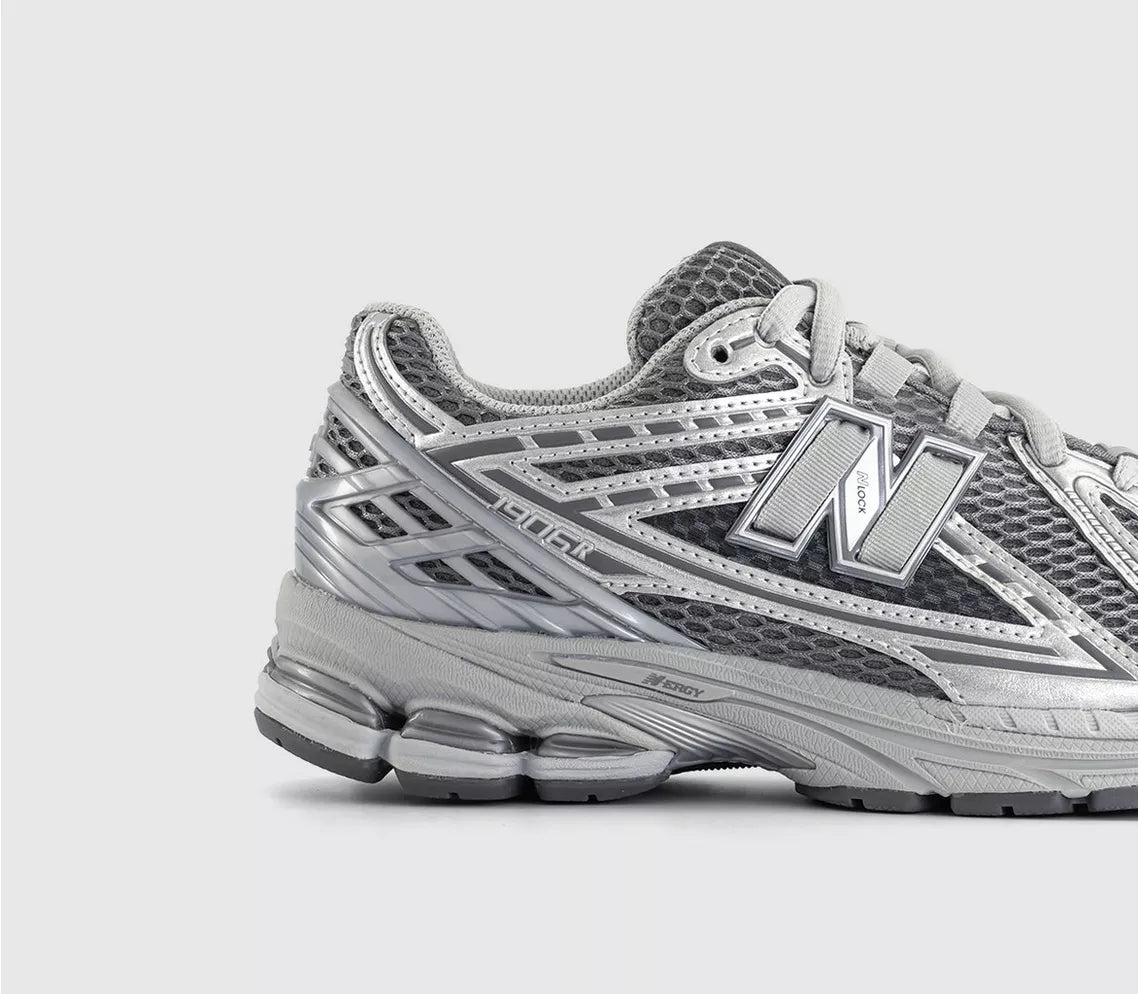 NEW BALANCE 1906 Trainers Harbor Grey