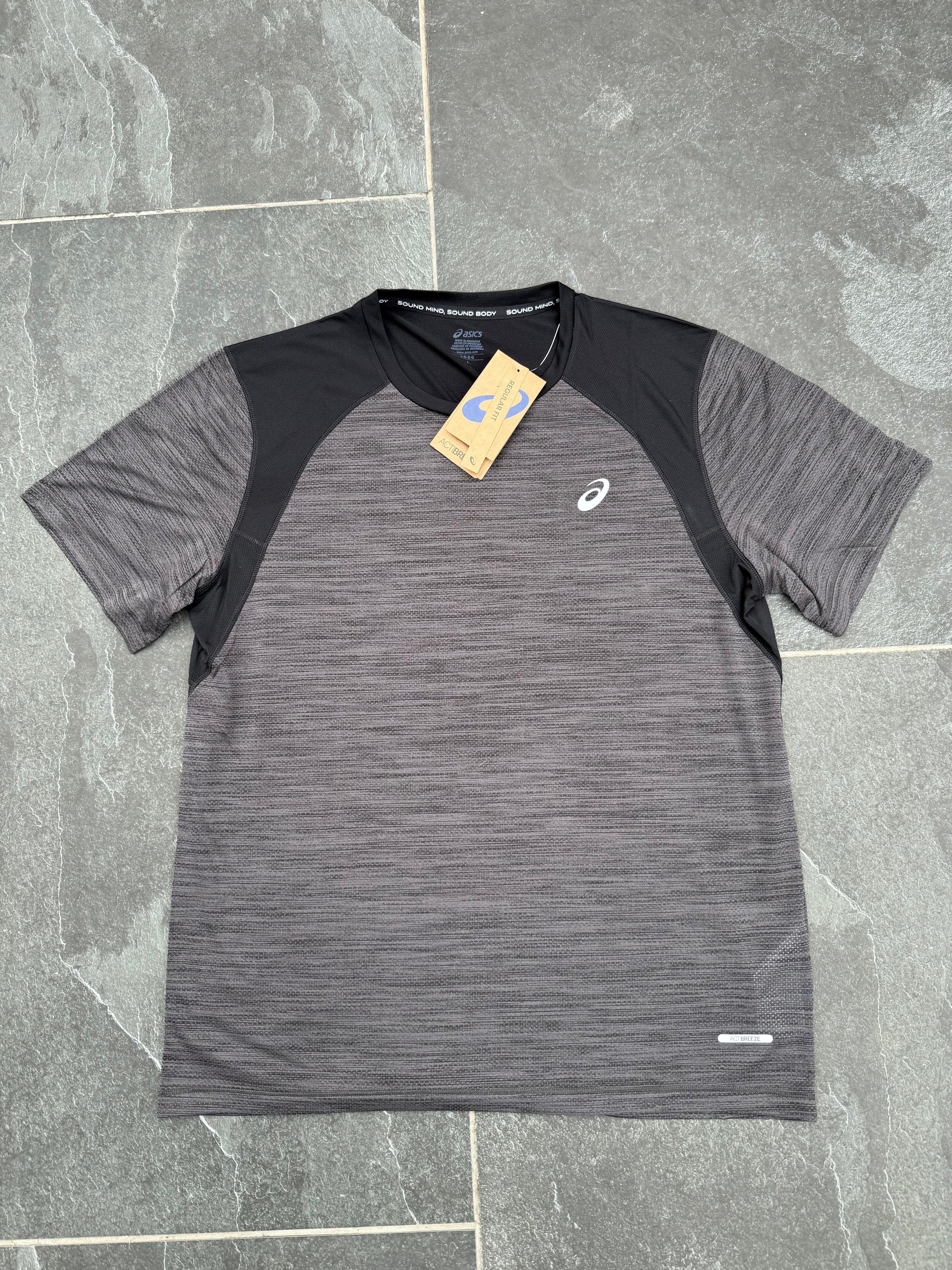 ASICS ROAD T SHIRT - GREY