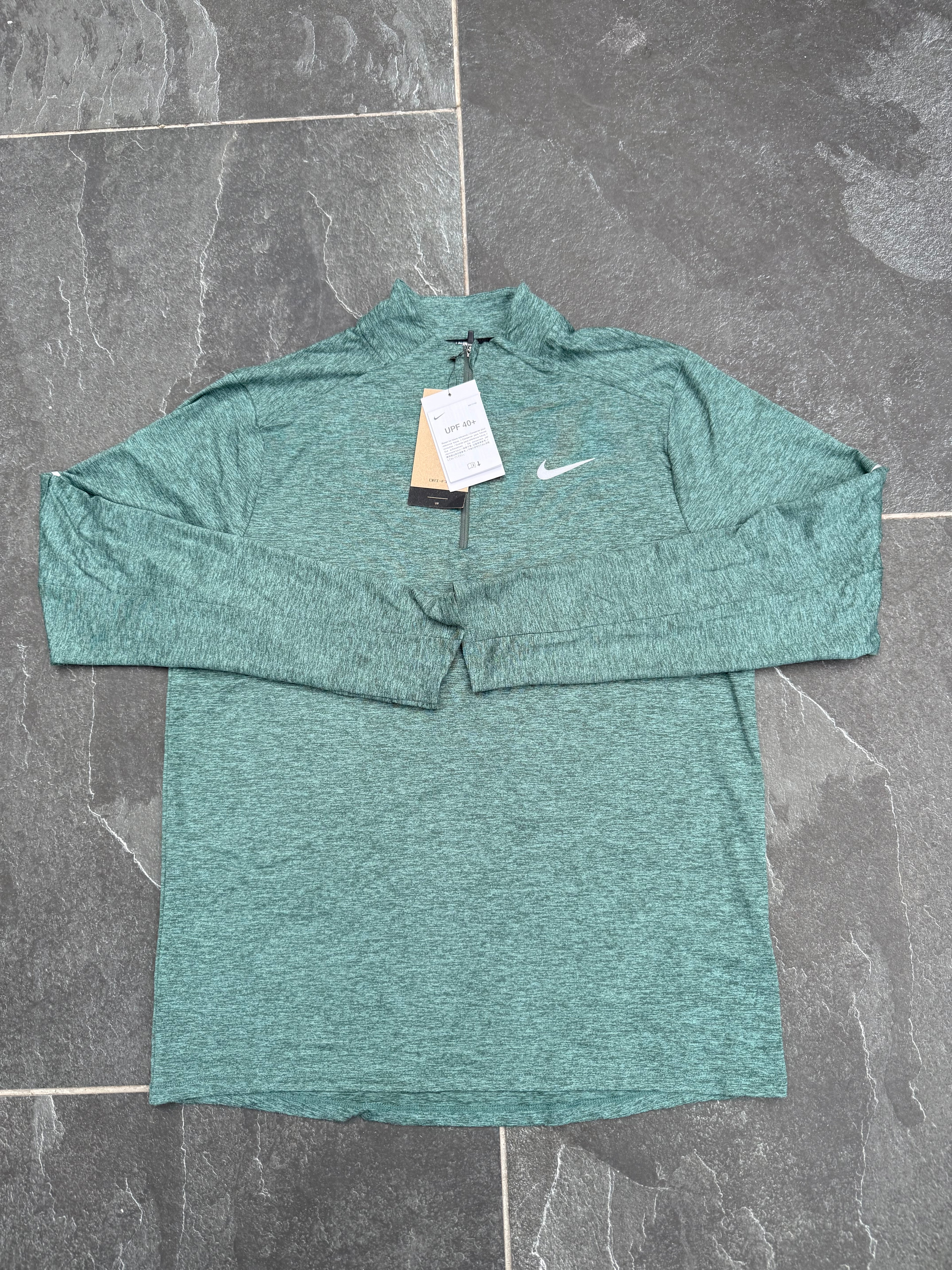 NIKE ELEMENT 1/4 ZIP - VINTAGE GREEN