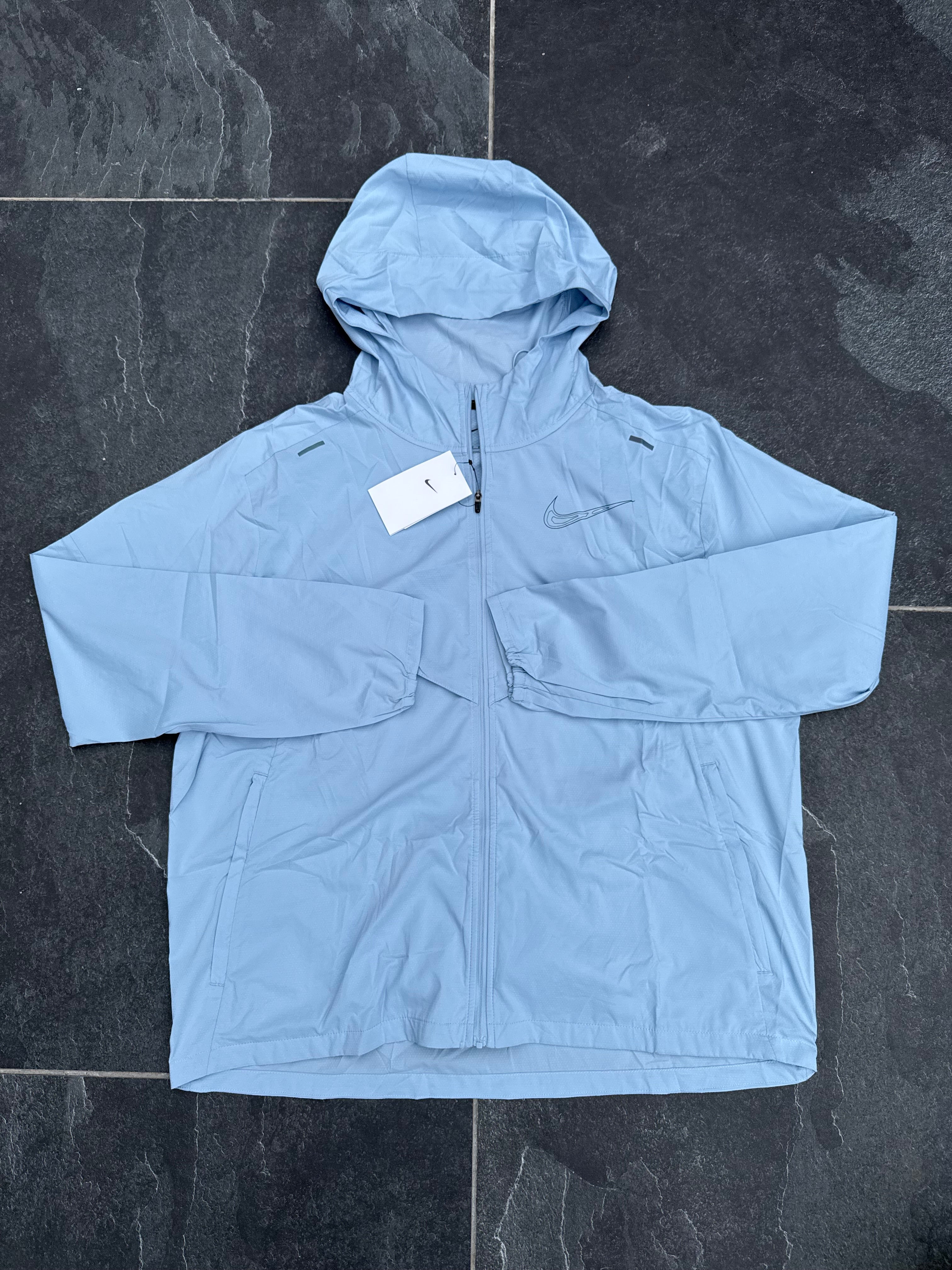 NIKE PACKABLE WINDBREAKER-COBALT