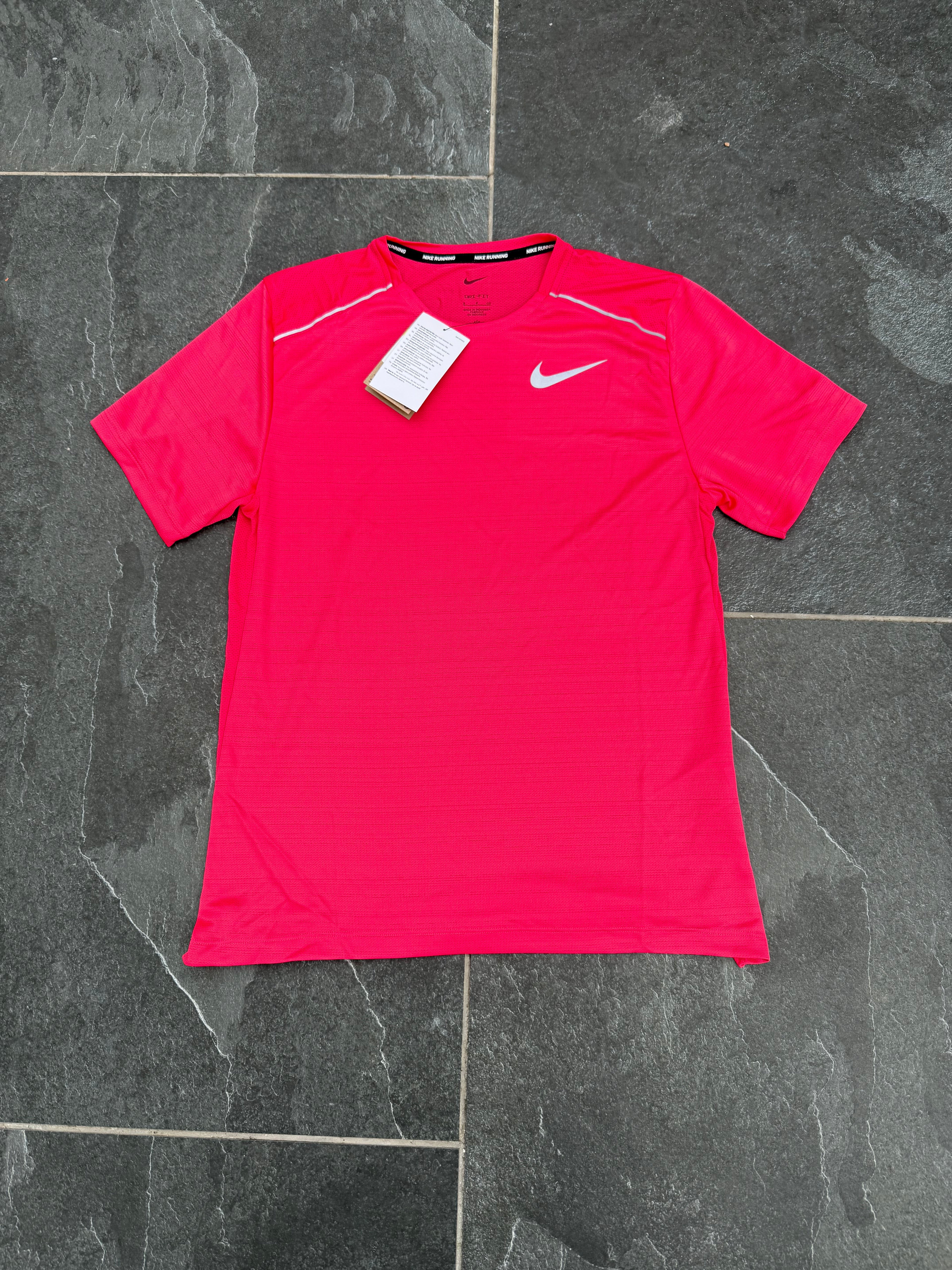 NIKE MILER T SHIRT - HOT PINK