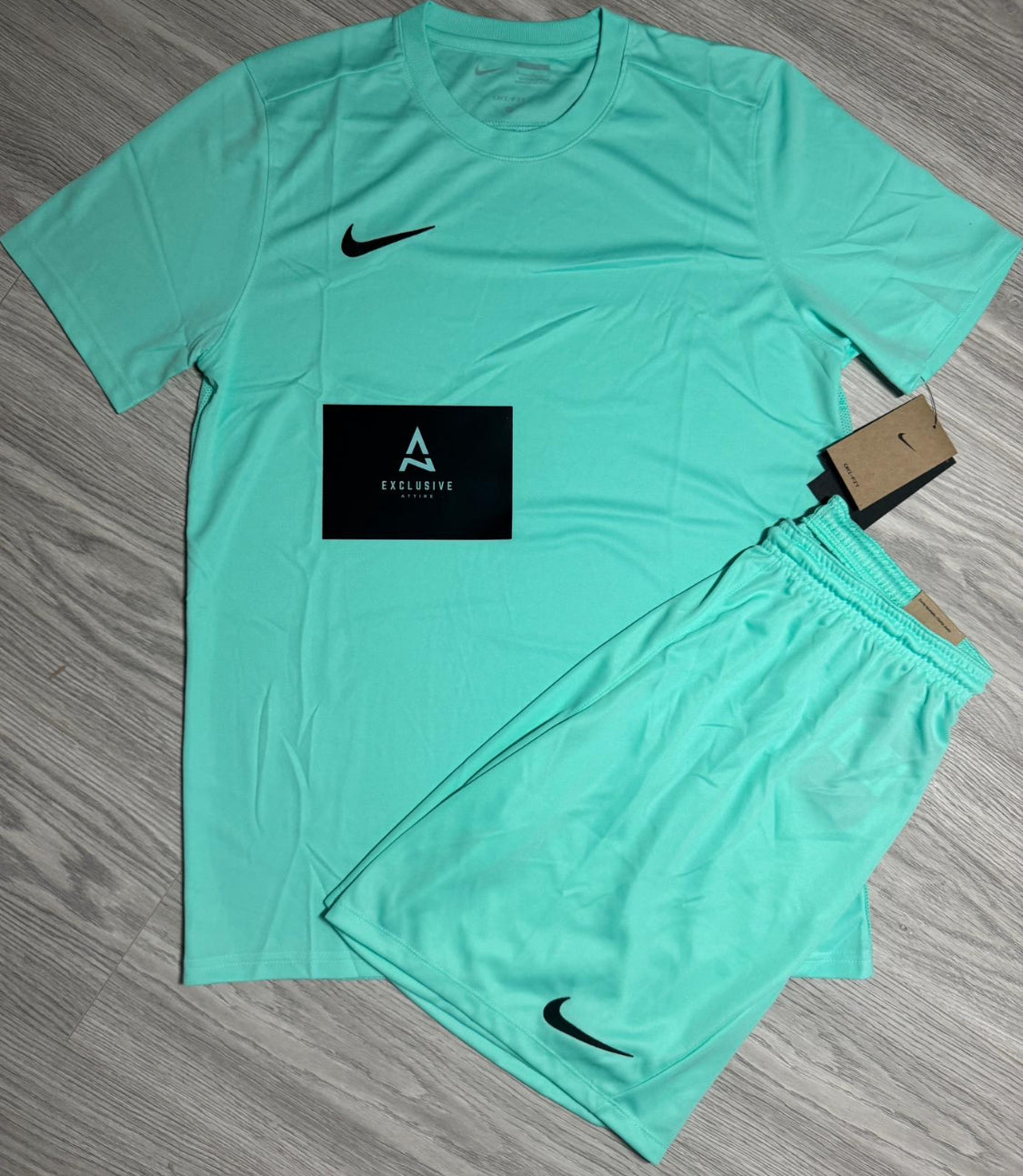 NIKE DRI FIT TURQUOISE SET - T SHIRT / SHORT
