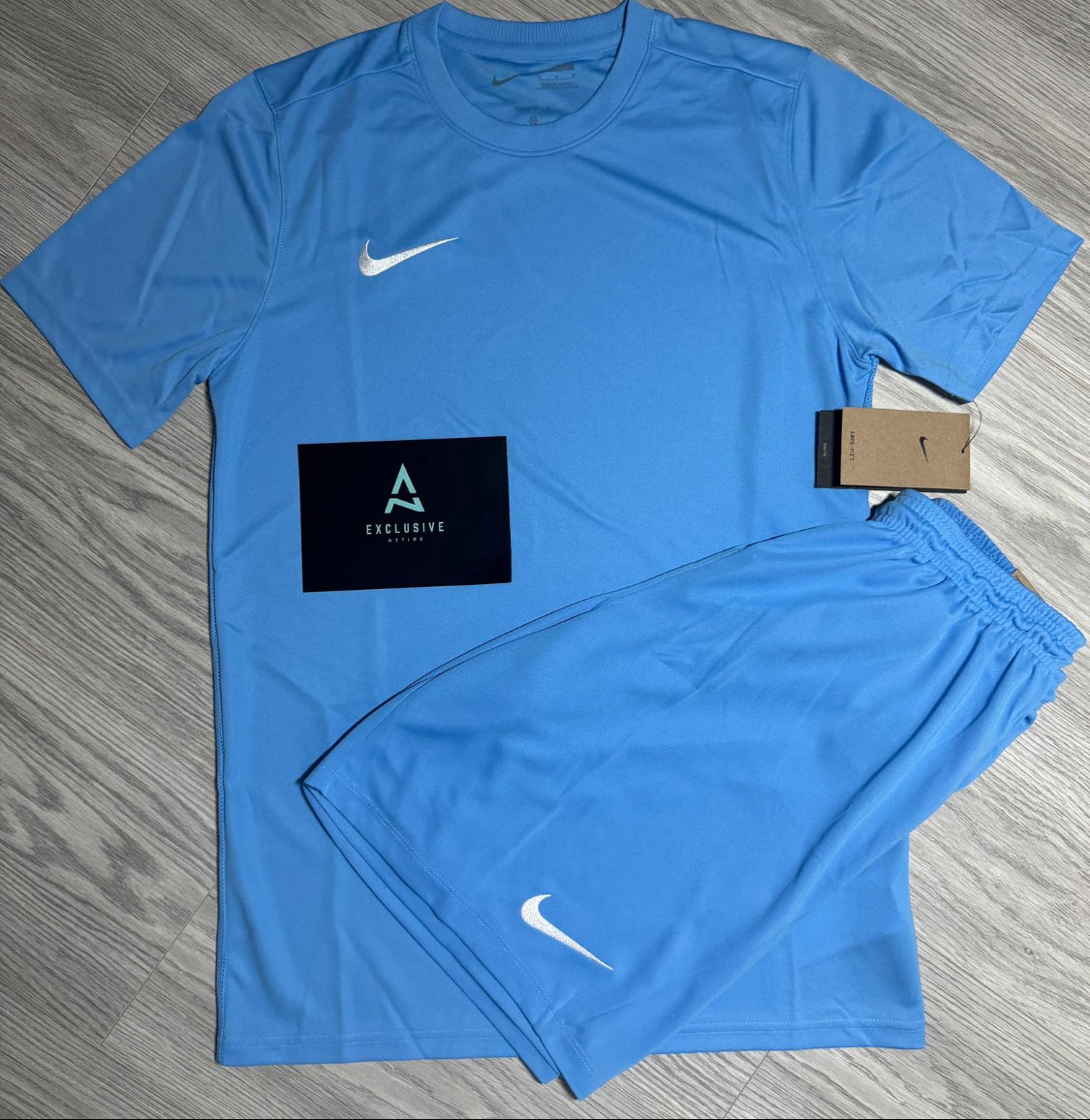 NIKE DRI FIT UNIVERSITY BLUE SET - T SHIRT / SHORT